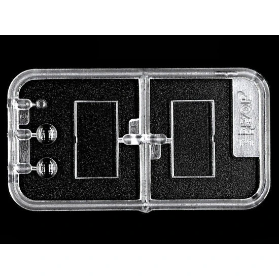 ICM 35503 1/35 s.E.Pkw Kfz.70 w/ Zwillingssockel 36 WWII German military vehicle