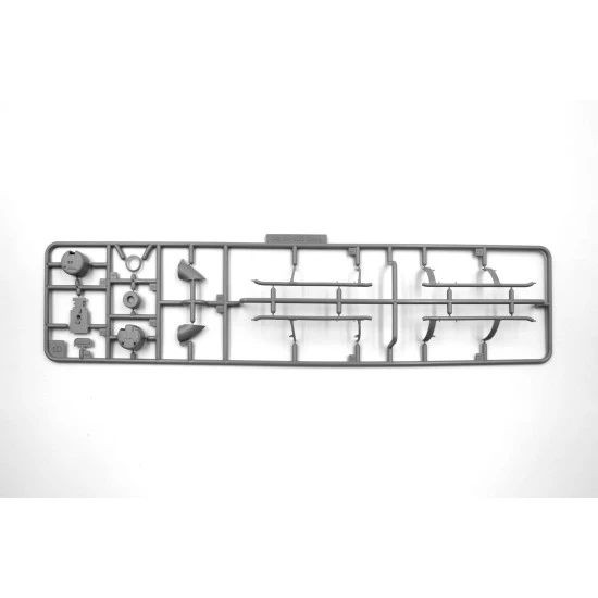 ICM 48299 - 1/48 - AH-1G Arctic Cobra, US Helicopter. Plastic model kit