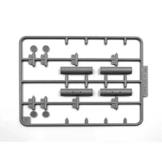ICM 48299 - 1/48 - AH-1G Arctic Cobra, US Helicopter. Plastic model kit