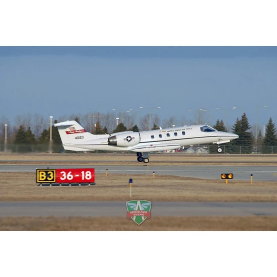 Sova Model 72048 - 1/72 - Learjet C-21A (USAF edition). Plastic model kit