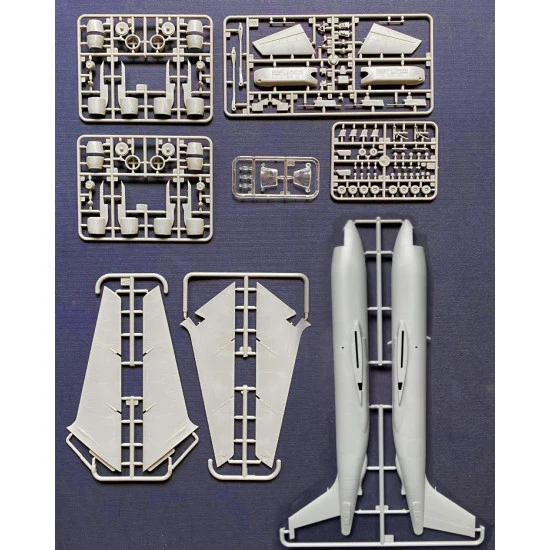 Roden 350 - 1/144 - Boeing Kc-135 Plastic Model Kit Military Aircraft