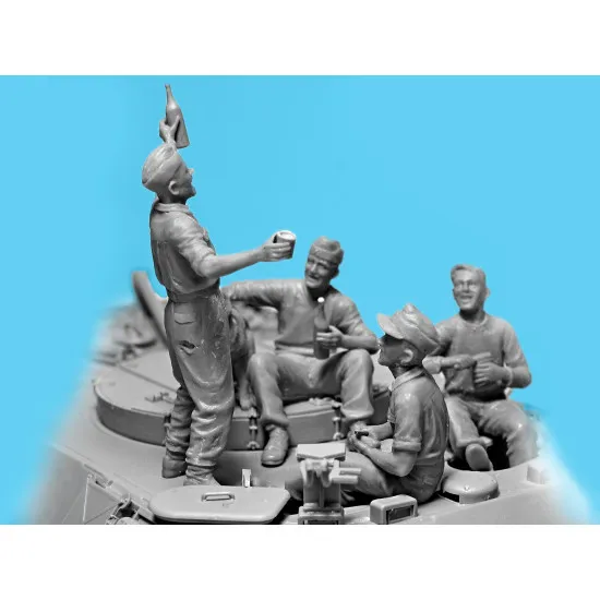 Prost Between Battles on Bergepanther Plastic Model Kit Scale 1/35 ICM 35343