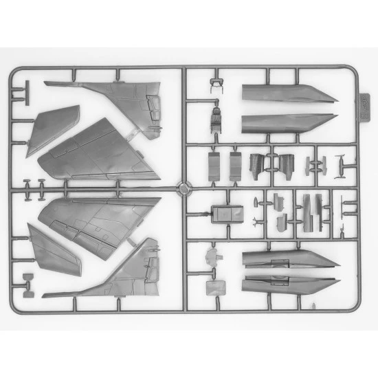 ICM 72143 1/72 Radar Hunter MiG-29 9-13 Ukrainian Fighter with HARM missiles