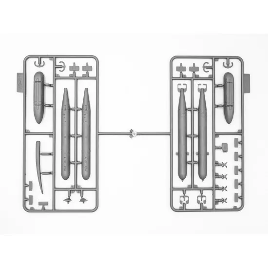 ICM 48229 1/48 Ju 88A-4 with German Ground Personnel and Torpedo Trailers