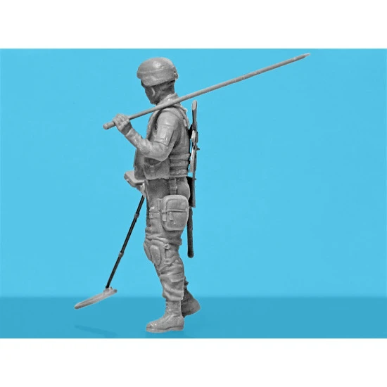 ICM 35753 1/35 To be ahead, to save the life Sappers of the Armed Forces of Ukraine