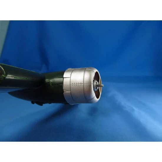 Metallic Details MDR48198 1/48 B-24 Liberator. Cowlings with engines Upgrade set