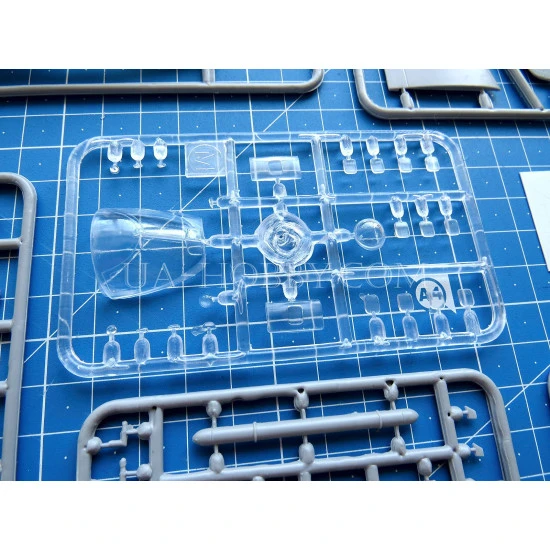 Amodel 72295 - 1/72 - Learjet-35A  LX-ONE, PT-LOE scale model kit