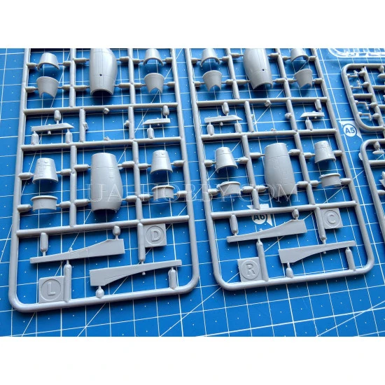 Amodel 72295 - 1/72 - Learjet-35A  LX-ONE, PT-LOE scale model kit