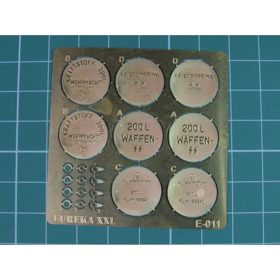 Eureka E-011 1/35 German 200 L Fuel Drums Set 1 Resin 4 Pcs Eureka E-011 1/35 German 200 L Fuel Drums Set 1 Resin 4 Pcs