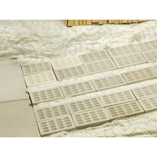 Eureka E-018 1/35 Modern Concrete Road Panels Perforated Plaster 20pcs