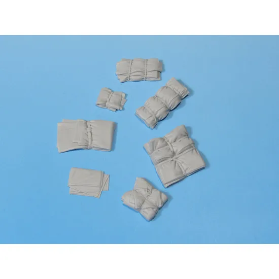 Eureka E-028 1/35 Universal Tent And Tarp Set 1 7pcs Stowage Accessory