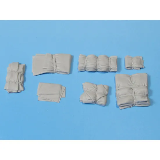 Eureka E-028 1/35 Universal Tent And Tarp Set 1 7pcs Stowage Accessory