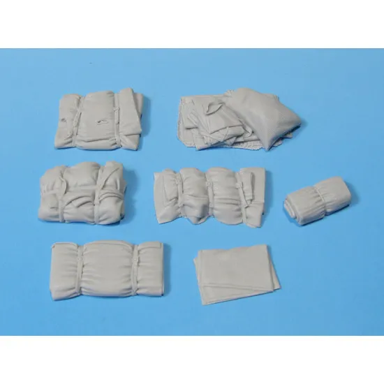 Eureka E-030 1/35 Universal Tent And Tarp Set 3 7pcs Stowage Accessory