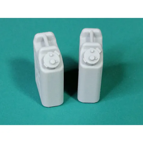 Eureka E-051 1/35 Modern Us Army Water Canisters Set 2 Resin 4pcs Eureka E-051 1/35 Modern Us Army Water Canisters Set 2 Resin 4pcs