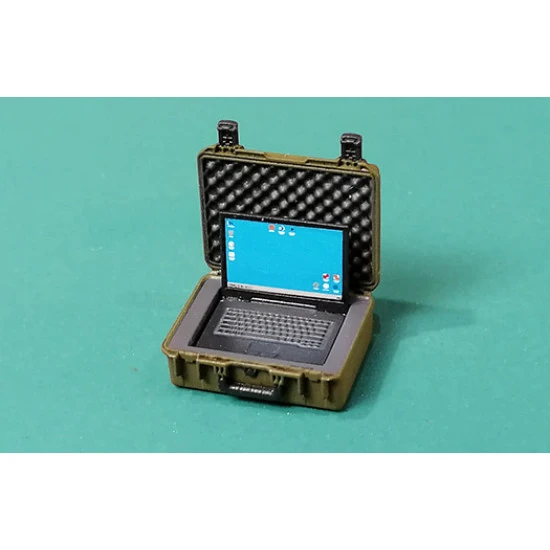Eureka E-059 1/35 Military Laptop Case And Laptop Equipment