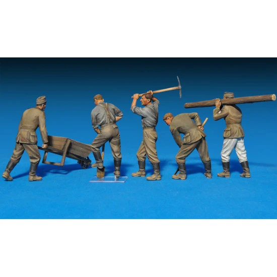 Miniart 35408 - 1/35 - German Soldiers At Work Rad Special Edition Figures Kit