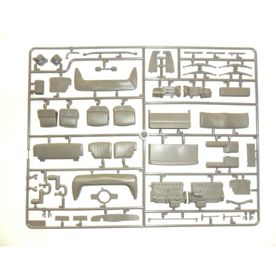 Typ G4 with open cover, WWII German Personnel Car 1/24 ICM 24012