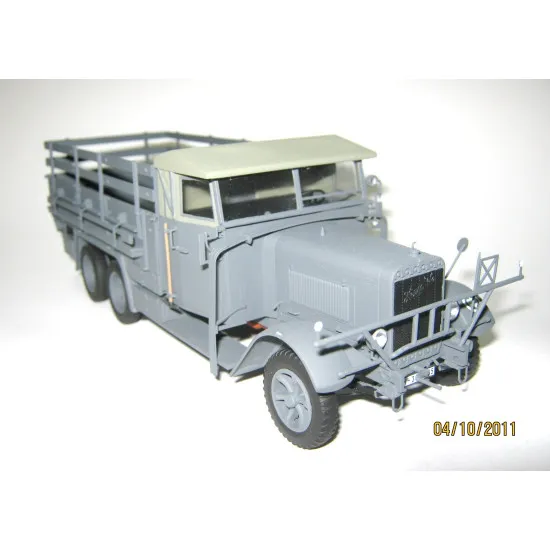 Henschel 33D1, WWII German Army Truck 1/35 ICM 35466