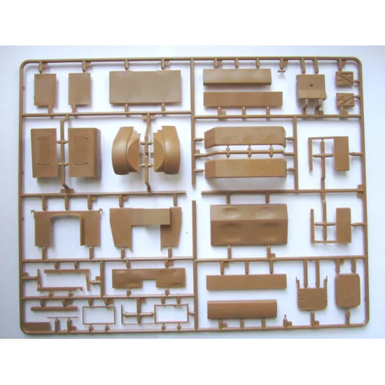 Henschel 33D1, WWII German Army Truck 1/35 ICM 35466