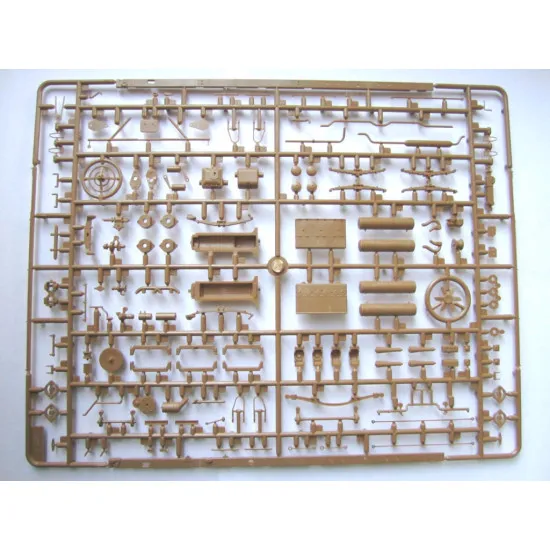 Henschel 33D1, WWII German Army Truck 1/35 ICM 35466