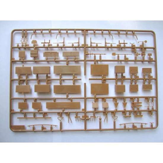 Henschel 33 D1 Kfz.72, WWII German Radio Communication Truck 1/35 ICM 35467