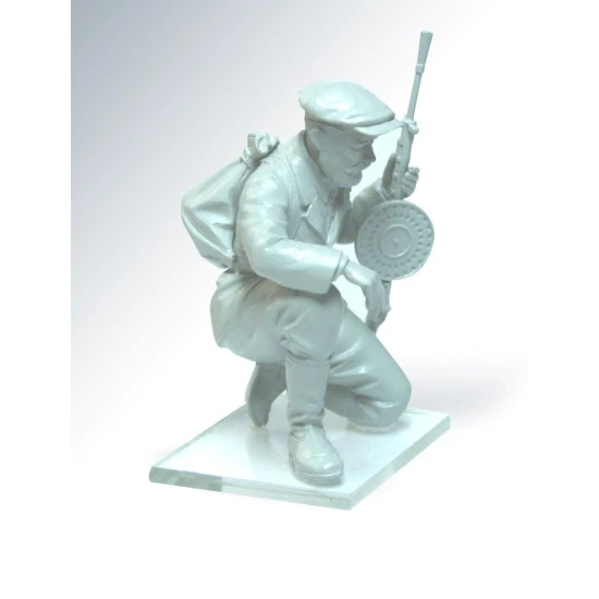 WWII Soviet Partisans 1/35 ICM 35631