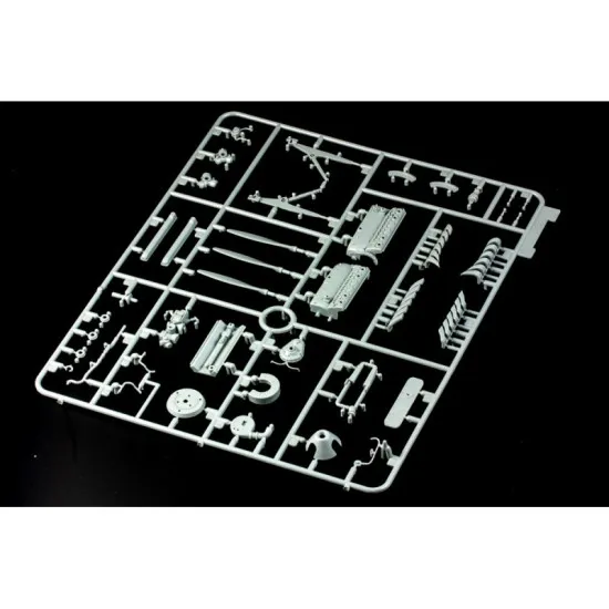 Hgw 103201 1/32 Messerschmitt Bf 109e-7 Trop German Aircraft Plastic Model Kit