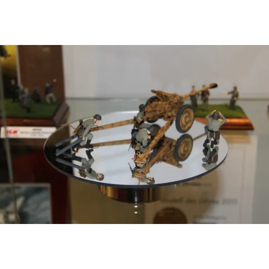 7,62 cm Pak 36 (r) with German Crew (4 figures) 1/35 ICM 35801