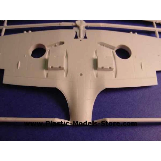 Spitfire Mk.IX aircfraft WWII 1/48 ICM 48061