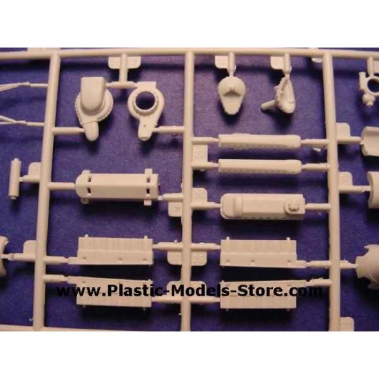 Spitfire Mk.IX aircfraft WWII 1/48 ICM 48061