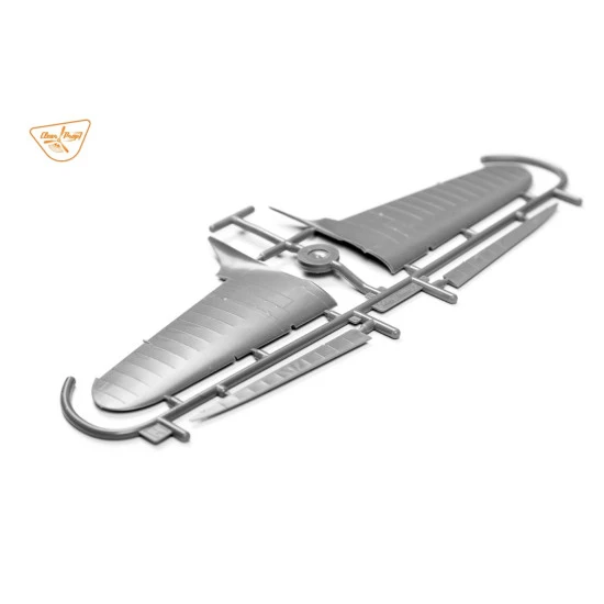 Clear Prop 4813 1/48 I 16 Type 5 In The Sky Of China Plastic Model Aircraft