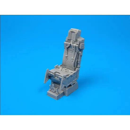 Quickboost 32002 1/32 F-16 Fighting Falcon Ejection Seat With Safety Belts