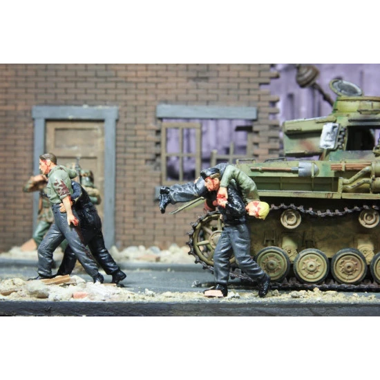 Master Box 3536 1/35 German Tank Crew Kursk 1943 Plastic Figures Kit