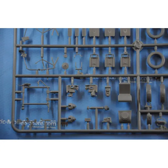 Master Box 3528 1/35 Wwii German Motorcycle Plastic Model