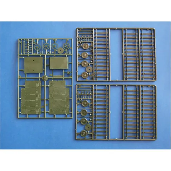 Russian Armored train 'A Fascism Fighter', base variant WWII 1/72 UMmT 636