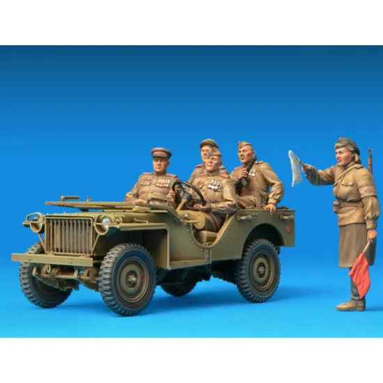 Miniart 35048 1/35 Soviet Command Car W.crew Plastic Model Kit
