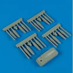 Quickboost 72336 1/72 B-24 Liberator Propellers W/Tool For Hasegawa Accessories