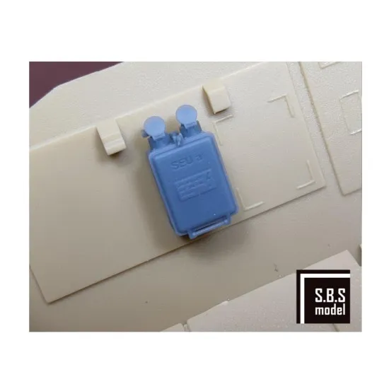 Sbs 3d034 1/35 Radio Equipment For Sd.kfz. 251/1 Fusprech.f 1943 Resin Model Kit