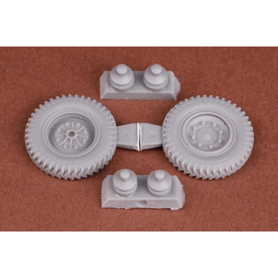 Sbs 35047 1/35 Sd.kfz 251 Front Wheel Set Angled Pattern Sagged Resin Kit