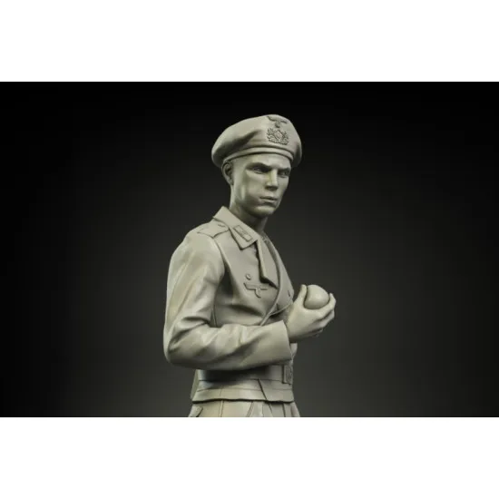 Panzer Art Fi35-016 1/35 German Tanker Early War Period 1939-40 No.1 Resin Model