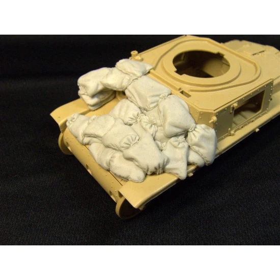Panzer Art Re35-083 1/35 Sand Armor For Fiat 13/40 Tamiya Kit Accessories Kit Panzer Art Re35-083 1/35 Sand Armor For Fiat 13/40 Tamiya Kit Accessories Kit