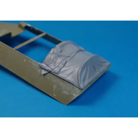 Panzer Art Re35-254 1/35 Rolls Canvas Cover For Sd.kfz 251 D Accessories Kit Panzer Art Re35-254 1/35 Rolls Canvas Cover For Sd.kfz 251 D Accessories Kit