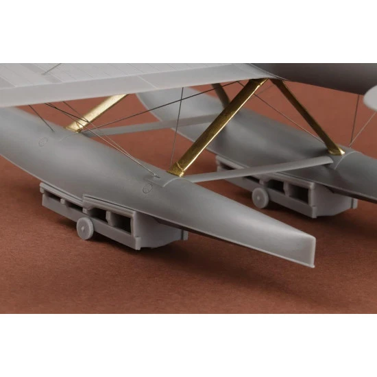 Sbs 48084 1/48 Macchi M 39 Beaching Gear Set For Sbs Model Kit