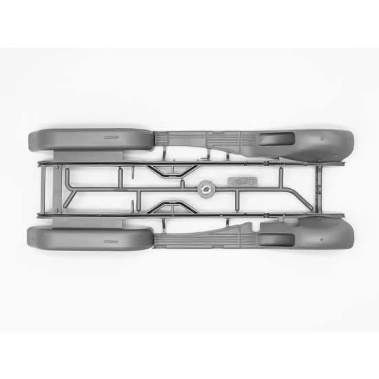 Icm 24024 1/24 Type G4 With Mg 34 And German Staff Personnel Plastic Model Kit