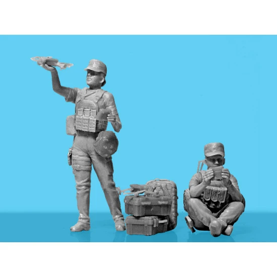 Icm 35755 1/35 War Has No Gender Servicewomen Of The Armed Forces Of Ukraine