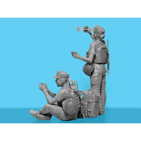 Icm 35755 1/35 War Has No Gender Servicewomen Of The Armed Forces Of Ukraine