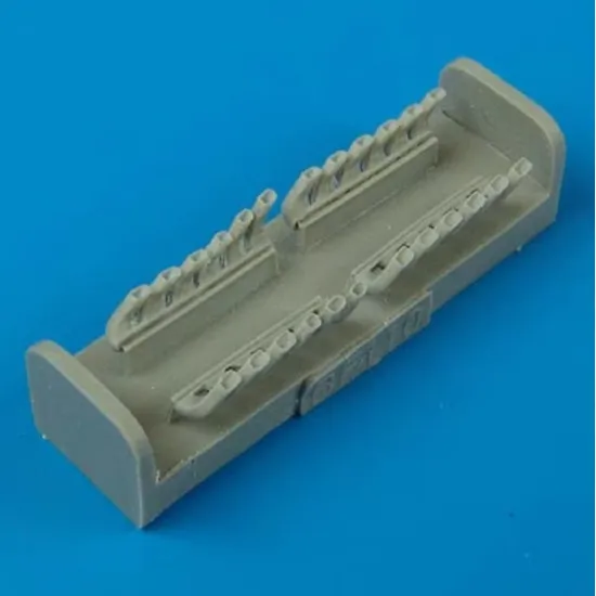 Quickboost Qb72184 1/72 Supermarine Spitfire Mkxiv Fishtail Exhaust For Hasegawa