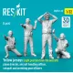 Reskit Rsf32-0025 1/32 Yellow Jersey Right Position From The Aircraft Plane Director Aircraft Handling Officer Catapult And Arresting Gear Officers 4 Pcs 3d Printed