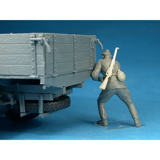 GAZ-AAA Mod. 1943 Cargo truck 1/35 Miniart 35133