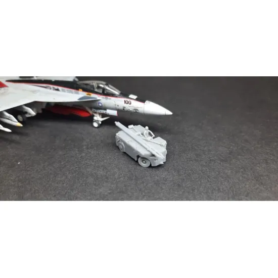 Rise144 Models Rm014 1/144 Usn Stt Towing Tractor A/S32a-49 Resin Kit